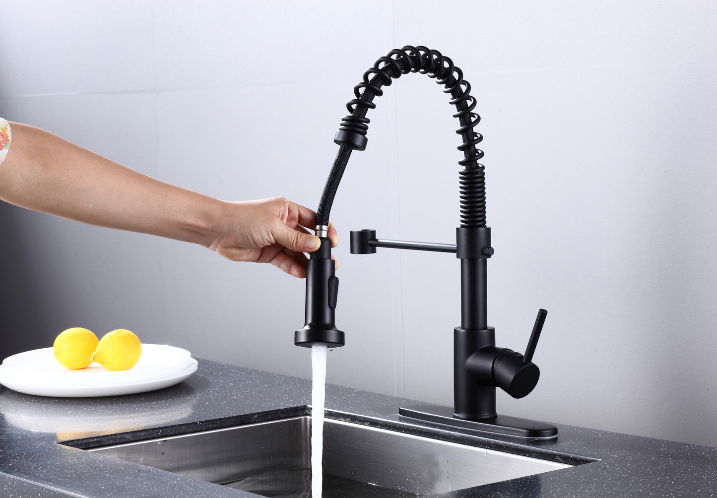Pulldown Kitchen Faucet - BRÜDERMAIM Döretz - Matte Black - Lead Free Brass - cUPC Certified - Ceramic Cartridge.