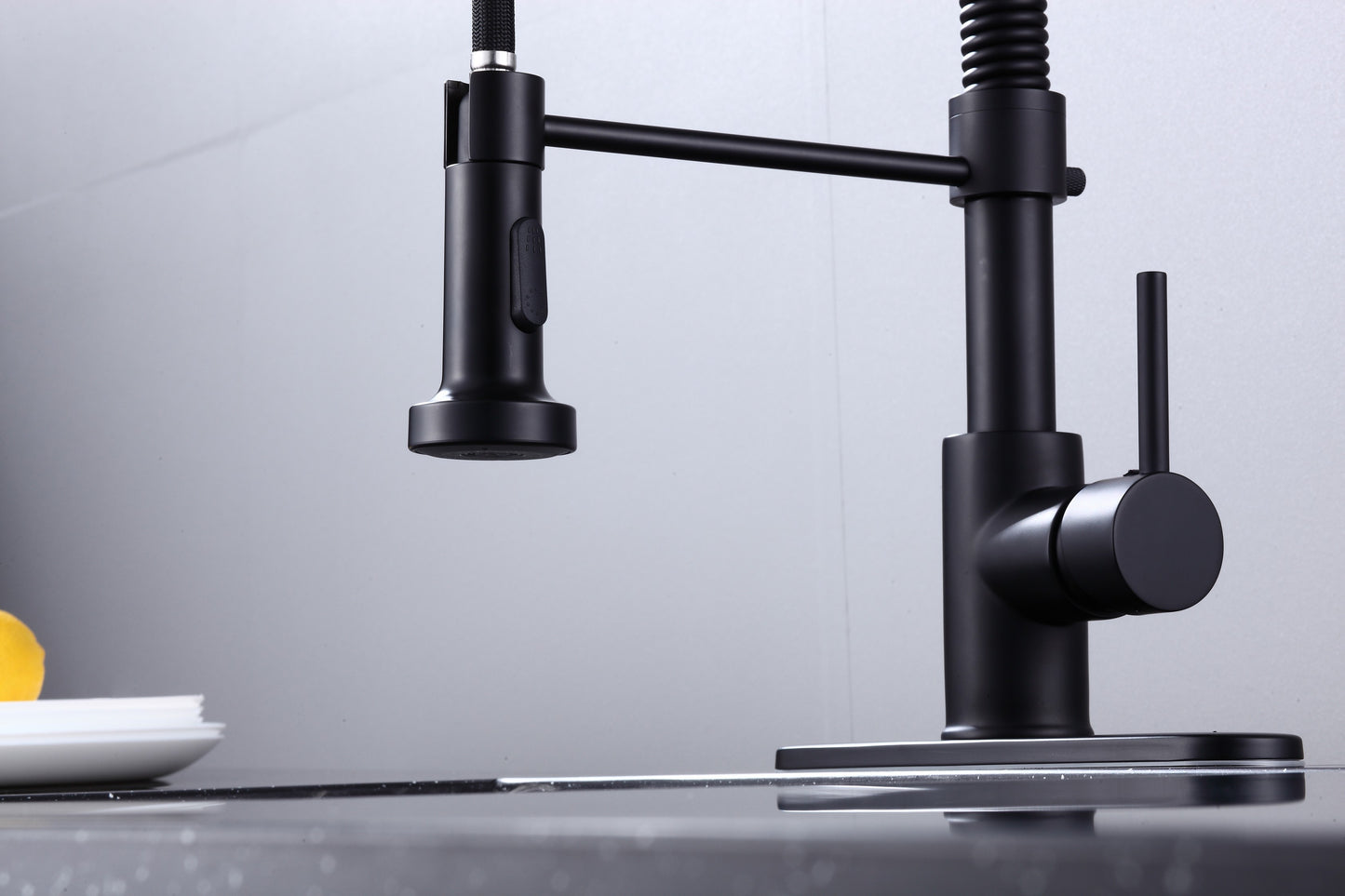 Pulldown Kitchen Faucet - BRÜDERMAIM Döretz - Matte Black - Lead Free Brass - cUPC Certified - Ceramic Cartridge.