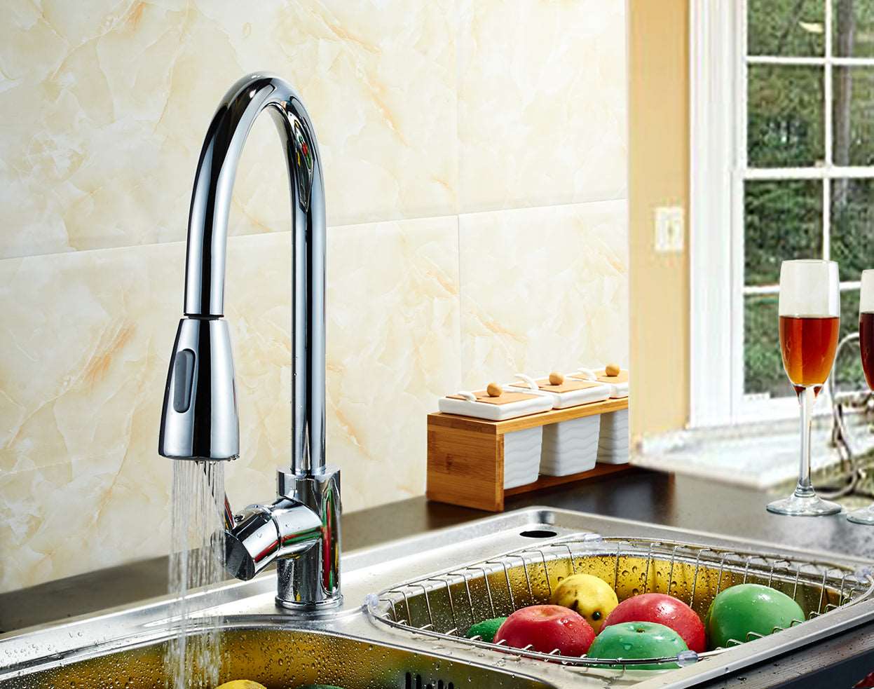 Pulldown Kitchen Faucet - BRÜDERMAIM Dahsnü  - Chrome - Lead Free Brass - cUPC Certified - Ceramic Cartridge.